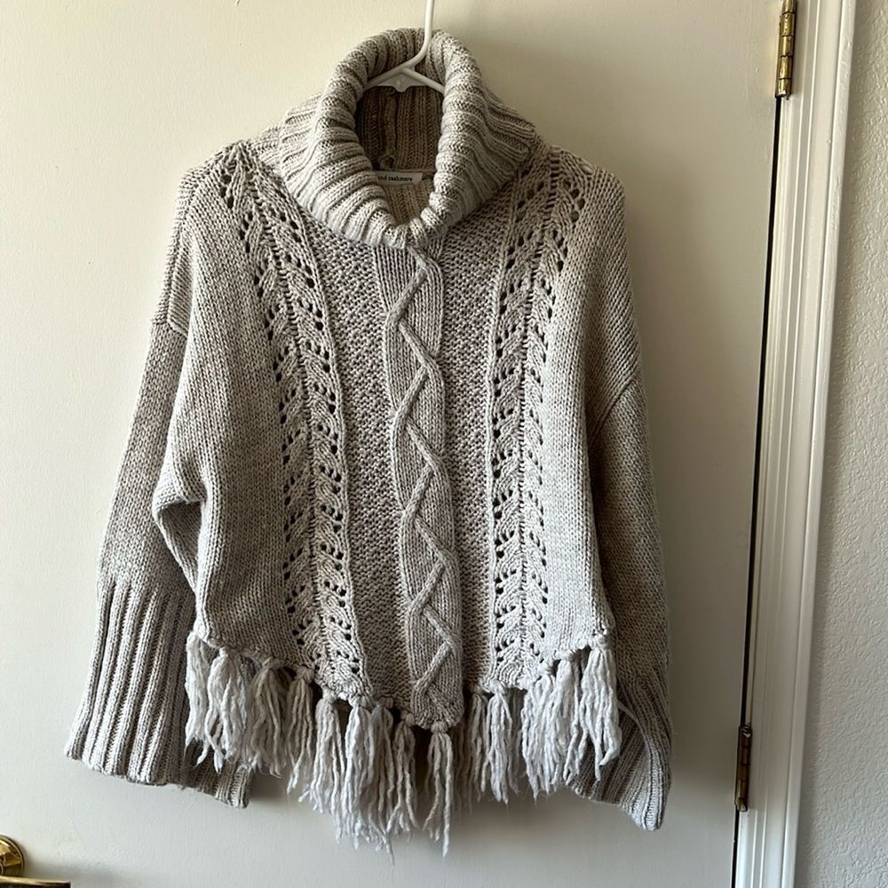 Cupcakes and cashmere Fringed Turtleneck Sweater Size XS Gently used Tan